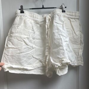 Jenni Kayne Off-White Linen Shorts, XL